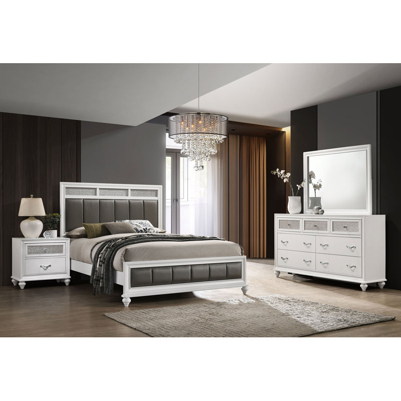 Kilwin 4-piece Eastern King Bedroom Set White, White, King, 4 Pcs: Dresser; Mirror; Bed; Nightstand