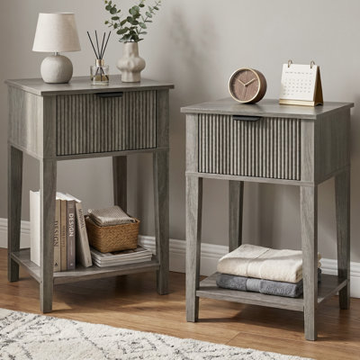 Ensemble de 2 tables de chevet compactes et modernes à cannelures avec tiroir et tablette ouverte