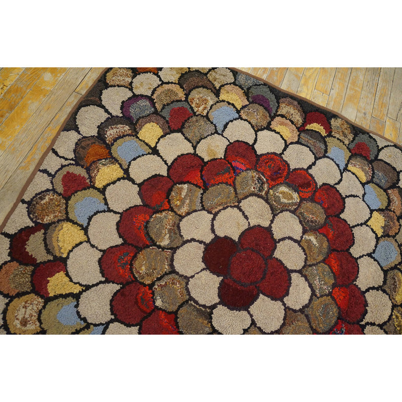 Tapis à motif floral antique et artistique