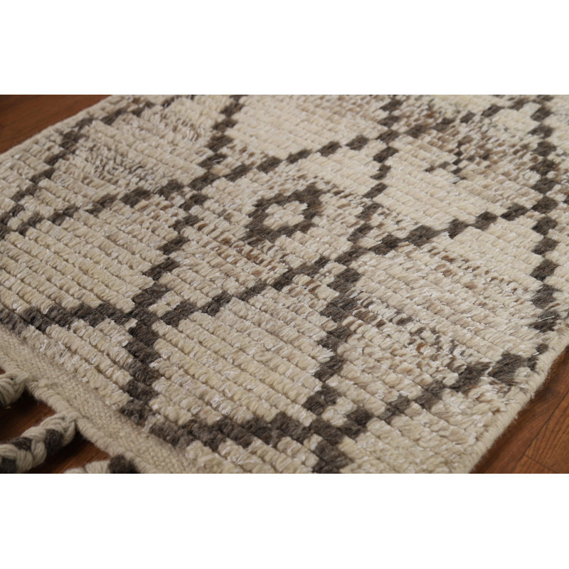 Geometric Wool Moroccan Oriental Rug 2x3
