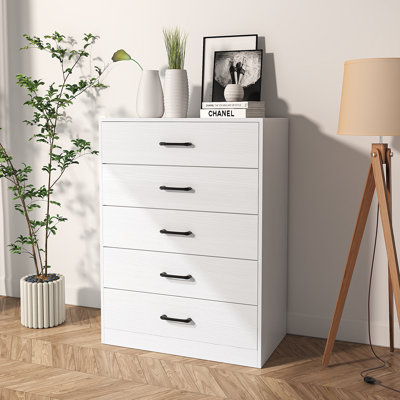 Teddy 27.55'' W 5 - Drawer Dresser