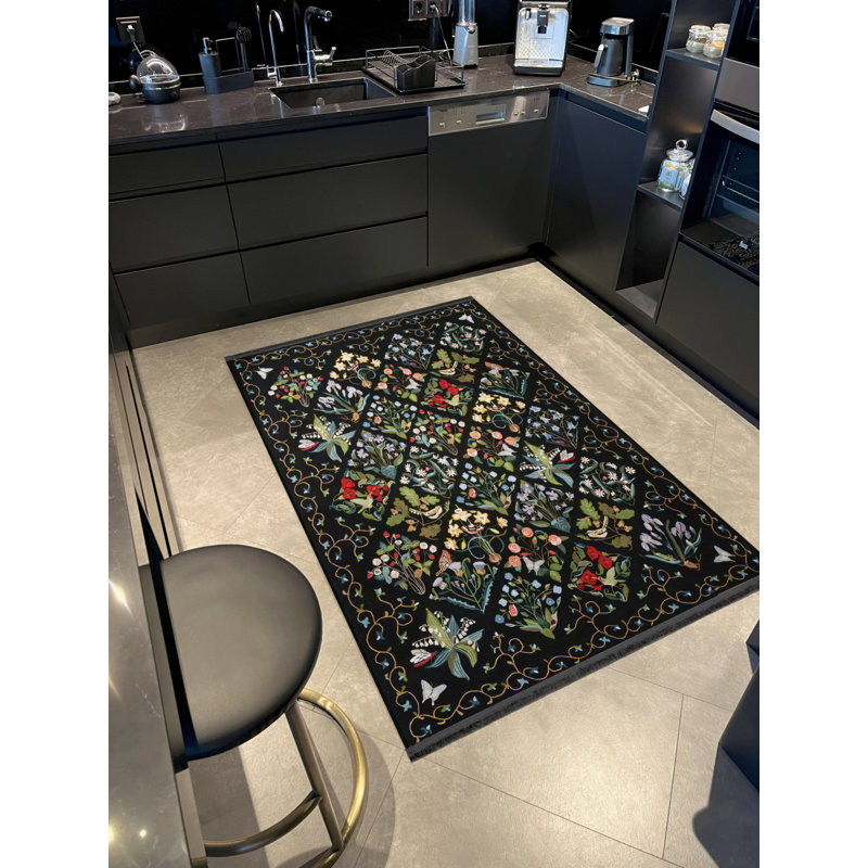 Yae Floral Indoor / Outdoor Rug, Runner 4' x 9'11"