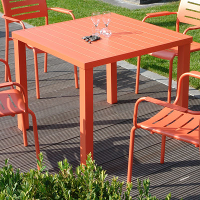 Bolden Dining Table