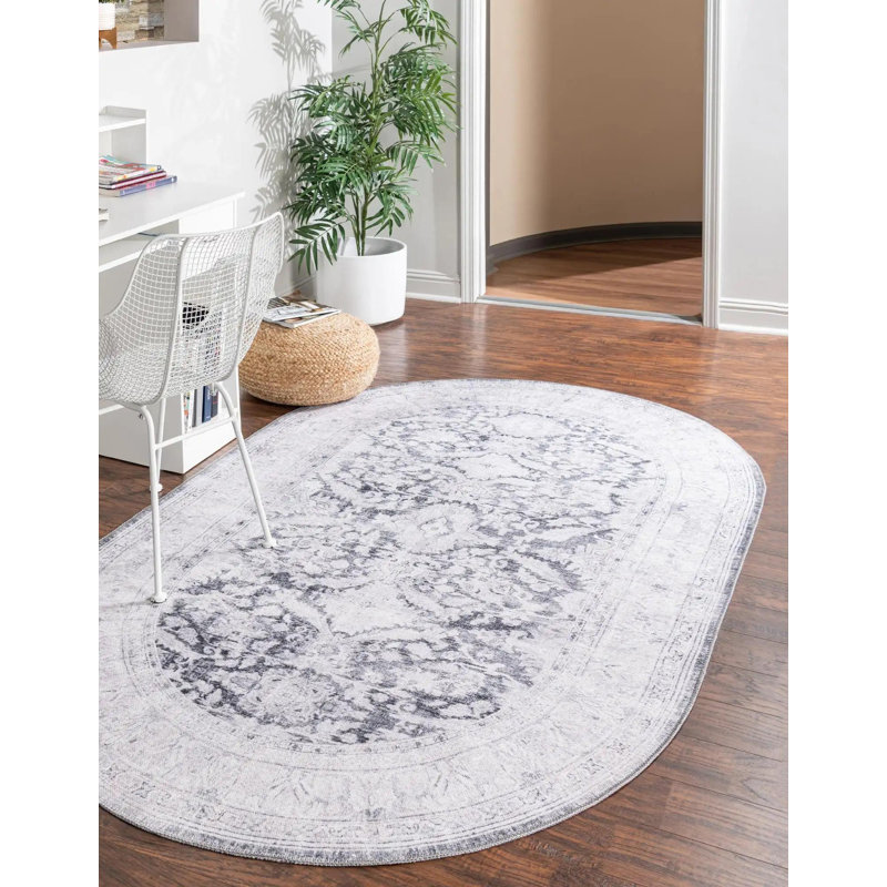 Antwane Chenille Oriental Indoor Rug, Oval 2' x 3'1"
