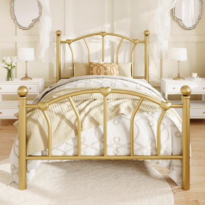Structure de lit plateforme en métal avec tête et pied de lit, fleurons en forme de cœur et de boule, aucun sommier requis, rangement sous le lit de 12,6 po, assemblage facile