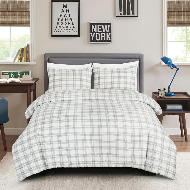 Reynalda Plaid Comforter, King Comforter + 2 King Shams