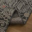 Tapis intérieur / extérieur à motif abstrait éclectique Tribu-1075382888