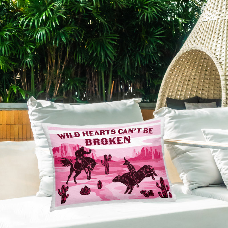 Coussin d'extérieur imprimé Wild Hearts Impossible Be Broken par Diane Labombarbe