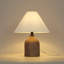 Lampe de table en céramique à une lumière avec abat-jour en lin
