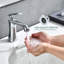 Robinet de salle de bain monocorps à poignée simple avec drain
