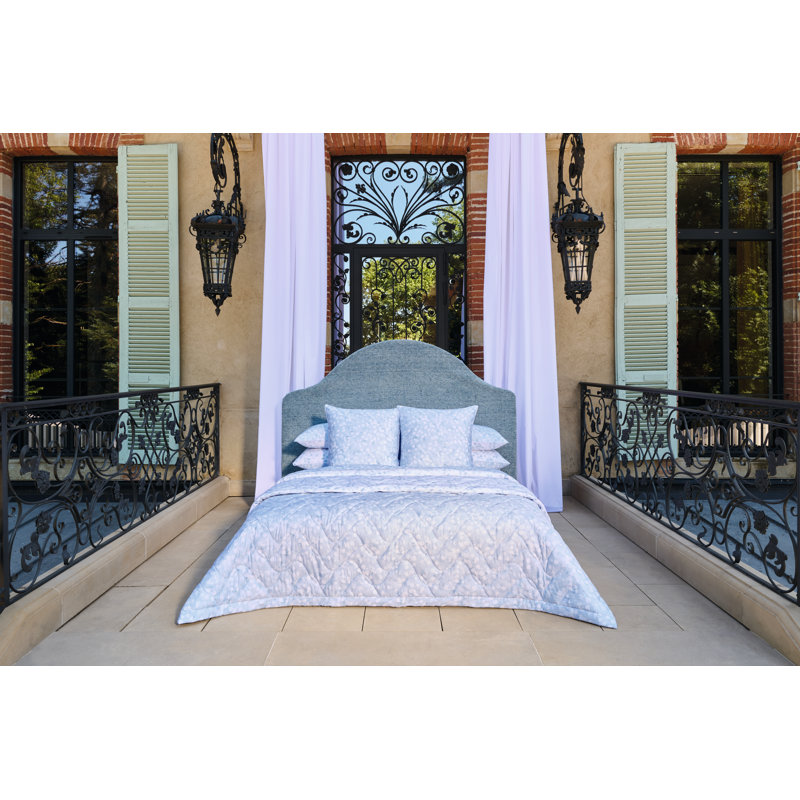 Rosée blue Queen printed quilted coverlet, Blue; White, Rosée blue, Queen