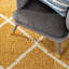 Tapis géométrique doré / ivoire Arauz-949948978