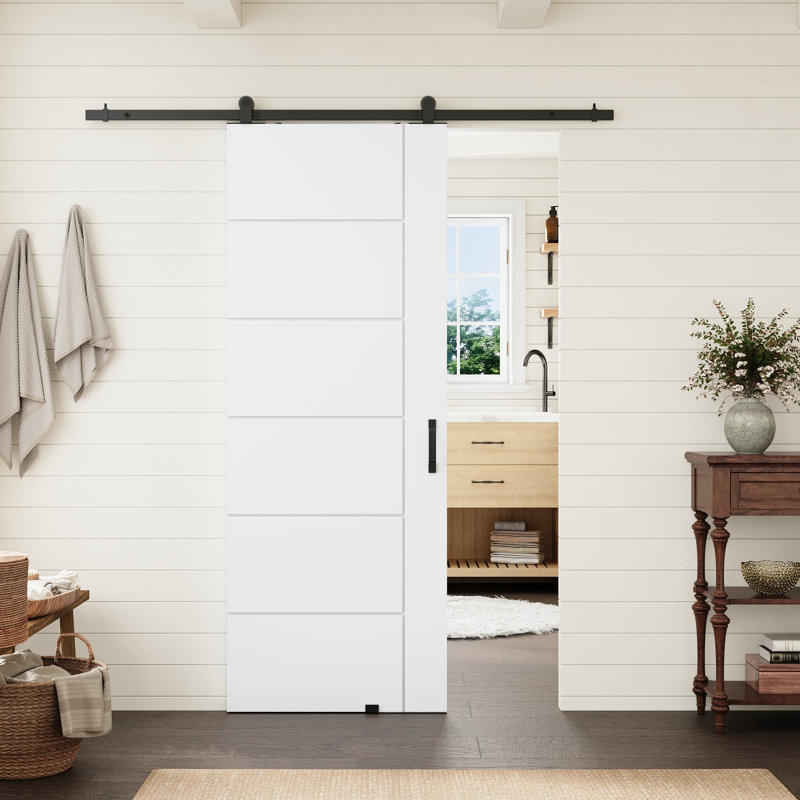 Porte intérieure standard à panneaux plats 6 panneaux 28 po x 80 po, style moderne, en bois massif apprêté blanc, avec ensemble de quincaillerie noire pour porte de grange montée sur le dessus