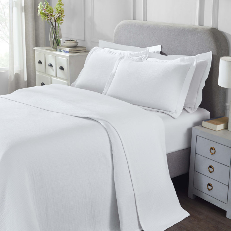 Acacia Valencia Cotton Reversible Medium Weight Matelasse Bedspread And Sham Set, Full Bedspread + 2 Standard Shams, White