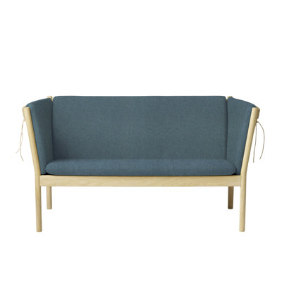 J148 Loveseat