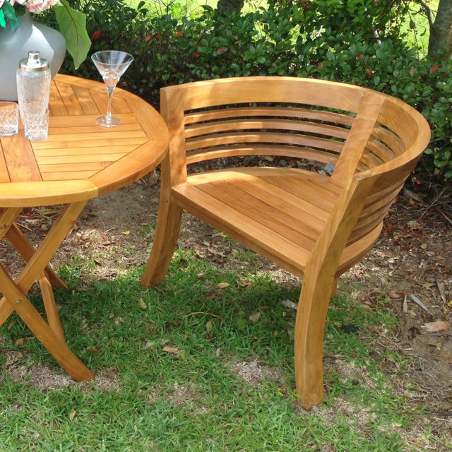 Half Moon Outdoor Lounge Chair