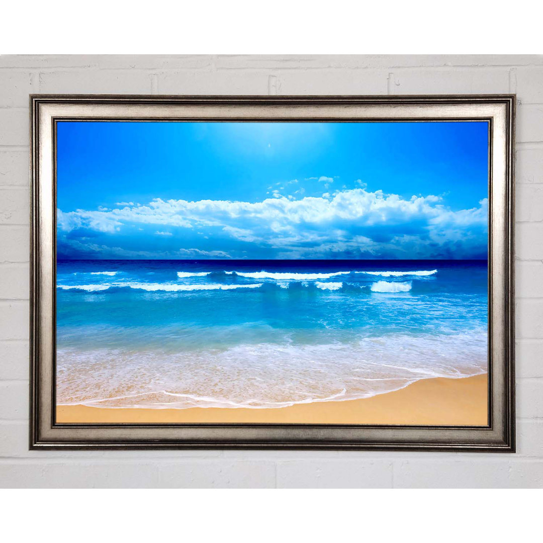 Gerahmtes Wandbild Ocean Waves Lapping On The Perfect Sands