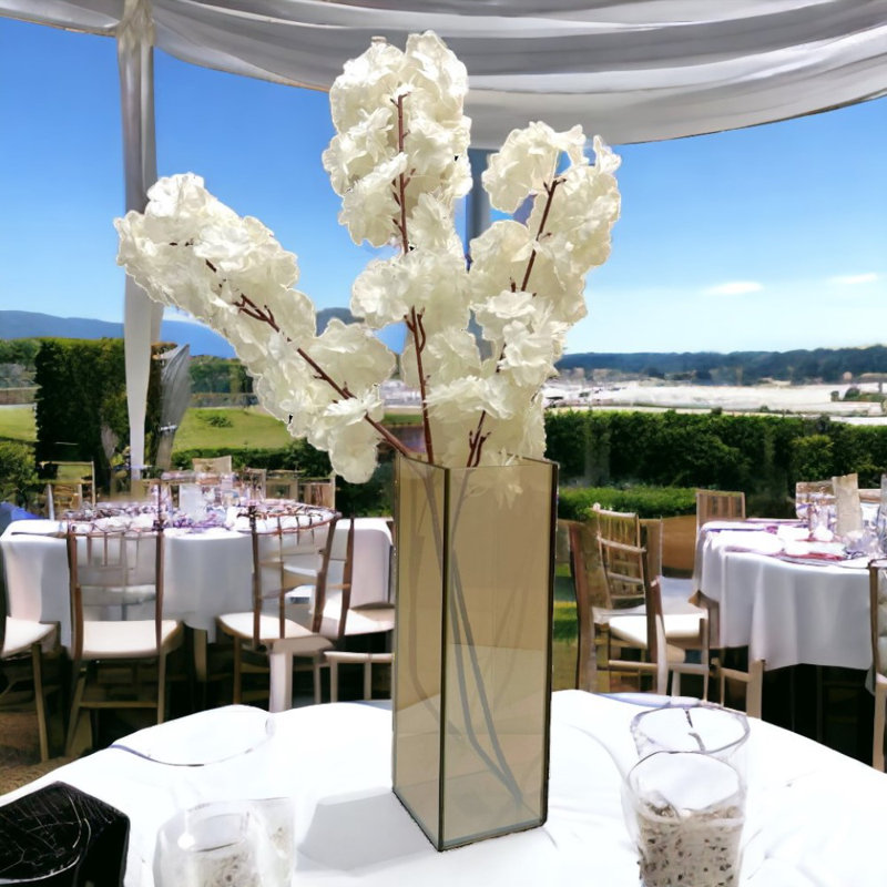 Vase de table en verre, H 12 po x l 4 po x P 4 po