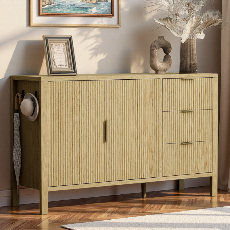 Buffet moderne avec 3 tiroirs, crochets et portes à motif de vagues, Naturel