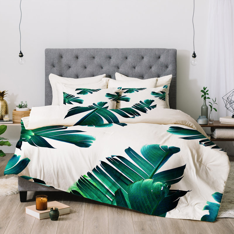 Coastal Polyester Box Stitch Floral Comforter, Queen Comforter