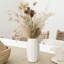 Ensemble de 12 petits vases blancs, vases à bourgeons blancs en vrac pour herbes de la pampa, décoration de centre de table de mariage, style bohème moderne pour vase rustique