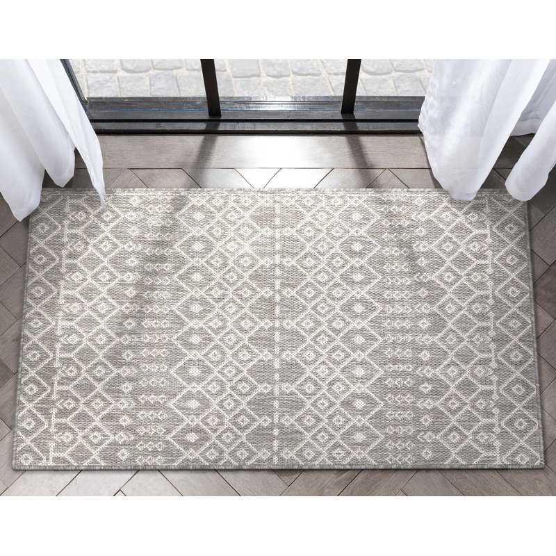 Marshanna Nord Lattice Indoor/Outdoor Flat-Weave Area Rug, Rectangle 2'3" x 3'11", Light Gray