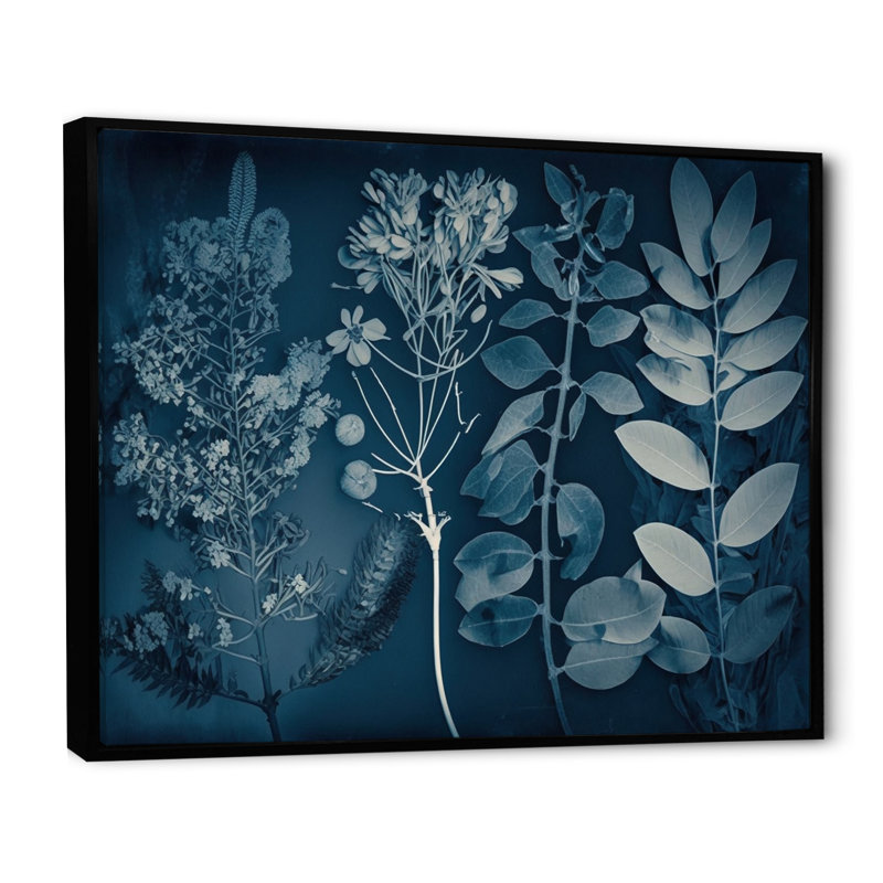 Fleurs sauvages rétro dans les tons de bleu I - reproduction sur toile, H 12 po x l 20 po x P 1 po, Cadre flottant noir