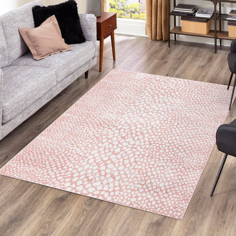 Tapis rose à motif animalier Langley Street®, Rectangle 4 pi 1 po x 6 pi 1 po