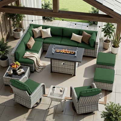 Ensemble de conversation de patio en osier 13 pièces avec table de foyer, canapé modulaire, chaises berçantes pivotantes et repose-pieds