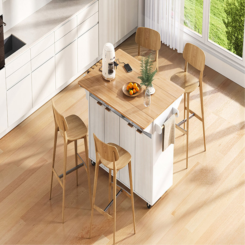 Îlot de cuisine cannelé de 55,5 po avec 2 abattants, chariot de rangement de cuisine avec prise de courant, 4 portes, support à épices, table d'îlot roulant avec plateau en grain de bois, bord courbé pour la cuisine, la salle à manger