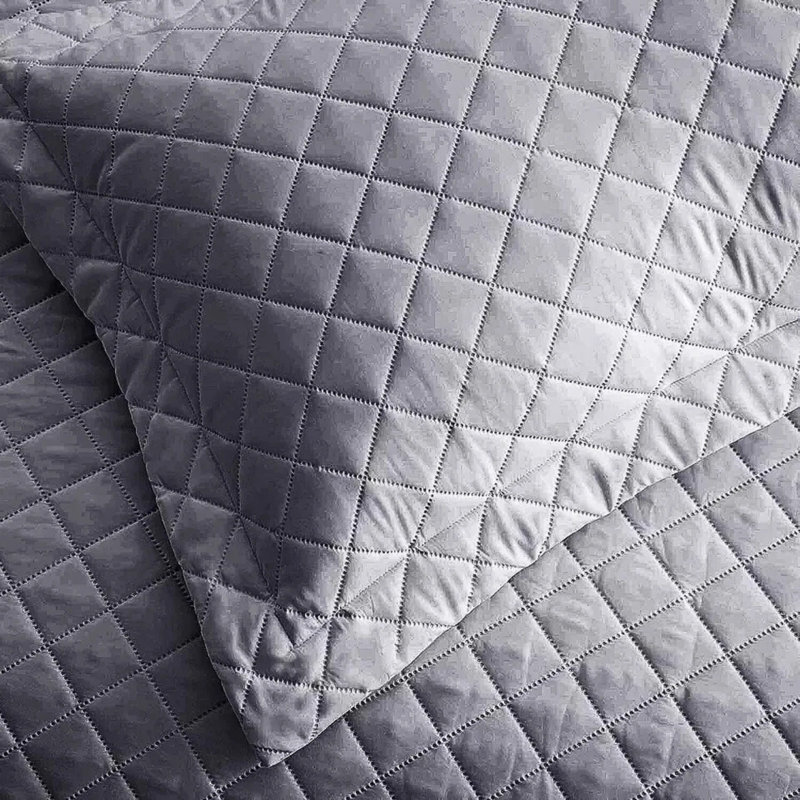 Elegant Comfort Inspiration Embossed Lightweight Bedspread Set – Soft Textured Polyester Coverlet with Pillow Shams, Grey