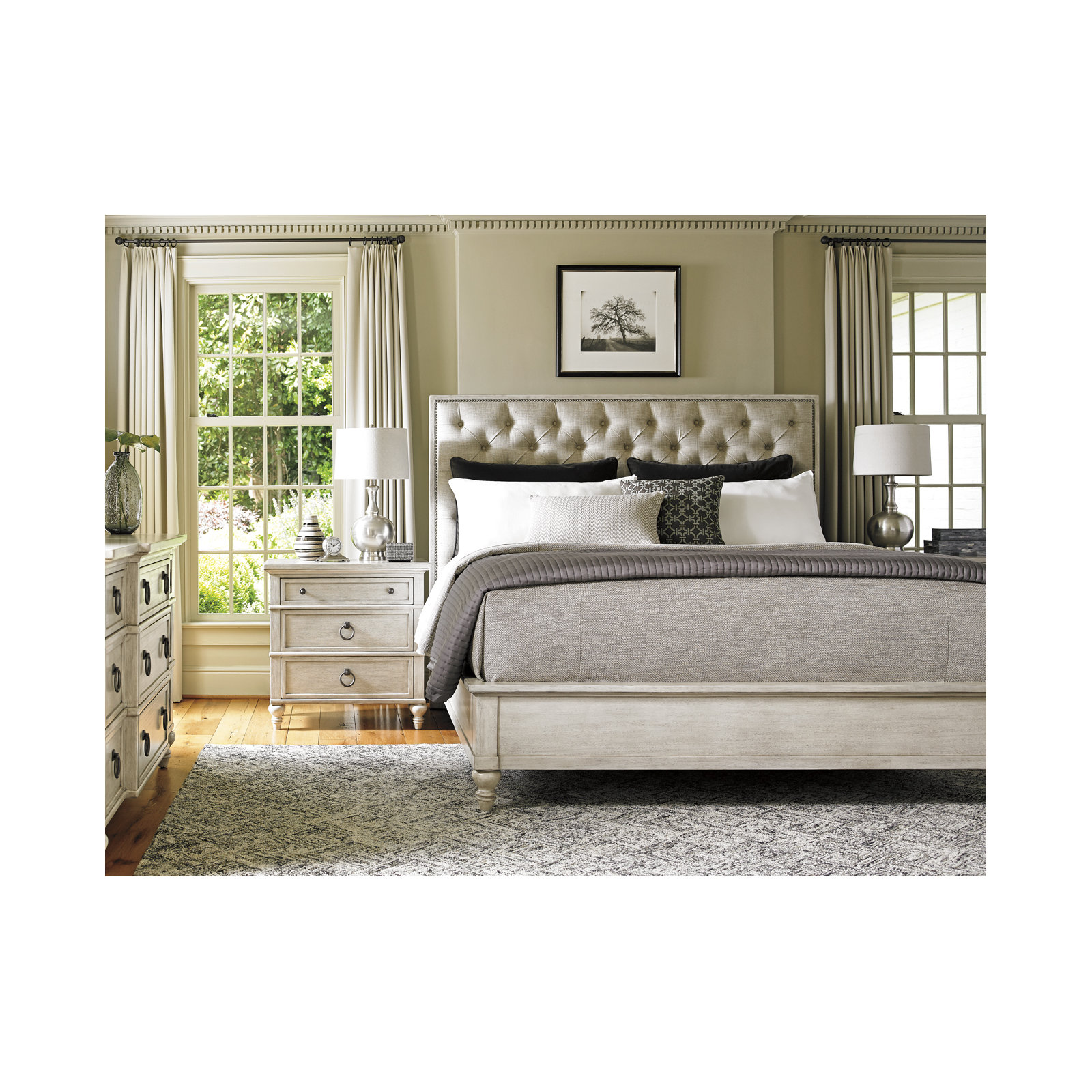 Oyster Bay Cedarhurst Nightstand