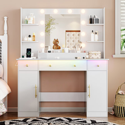 Meuble-lavabo 43,7 po de style ferme avec miroir lumineux et prise de courant, 3 tiroirs