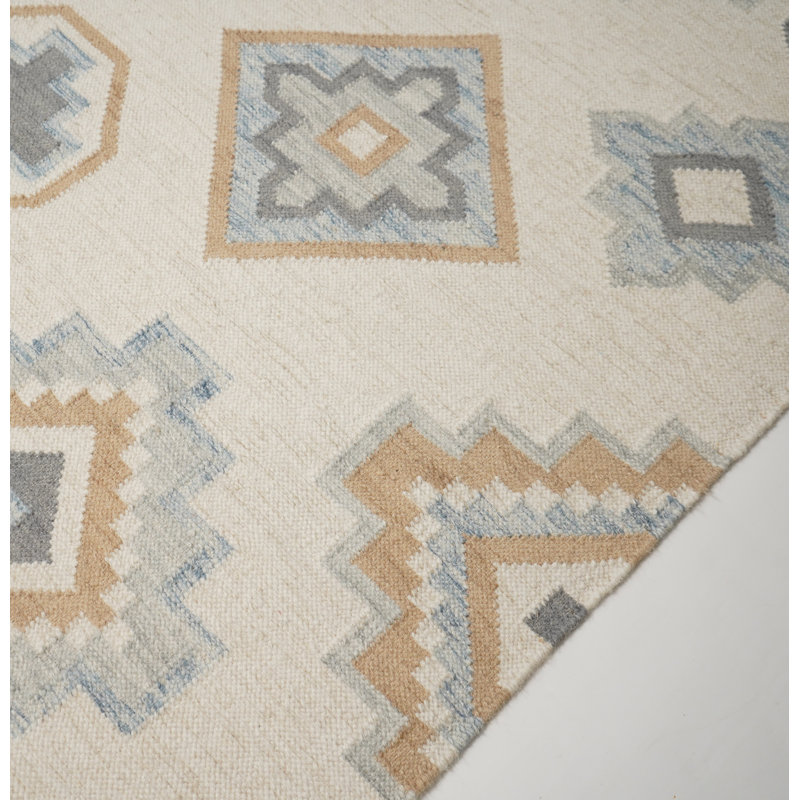 Brioney Aztec Geometric Hand Woven Area Rug - Traditional Kilim Design, Rectangle 160 x 230 cm