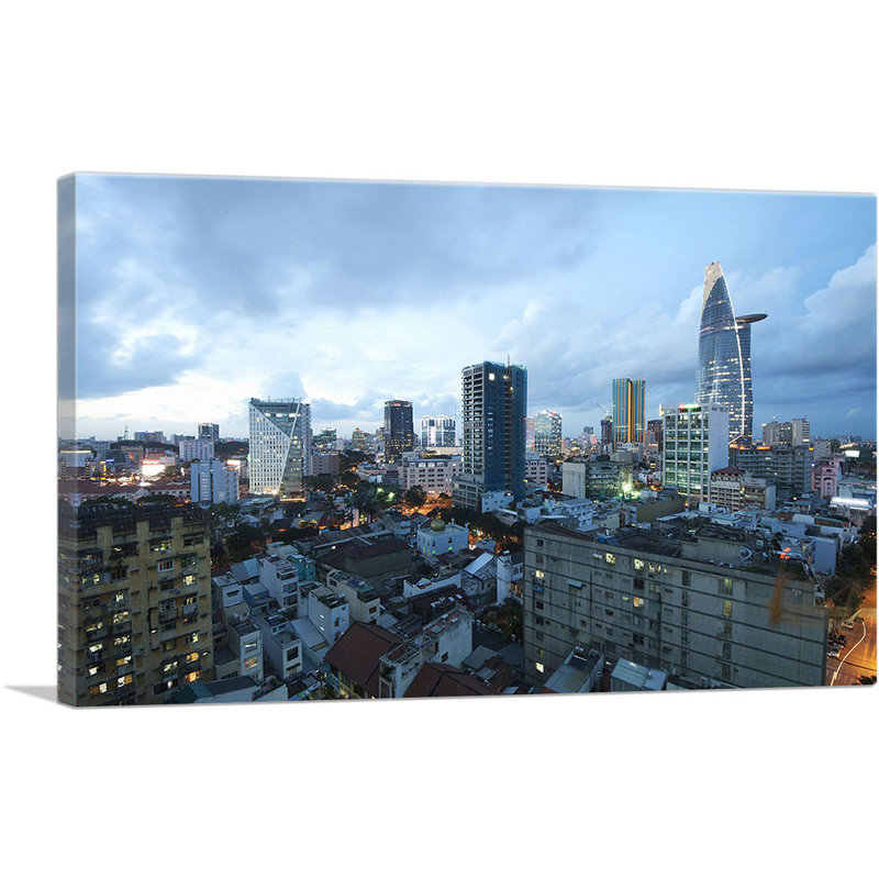 Ho Chi Minh City, Vietnam, horizon nuageux - reproduction de photo sur toile tendue, H 26 po x l 40 po x P 0,75 po