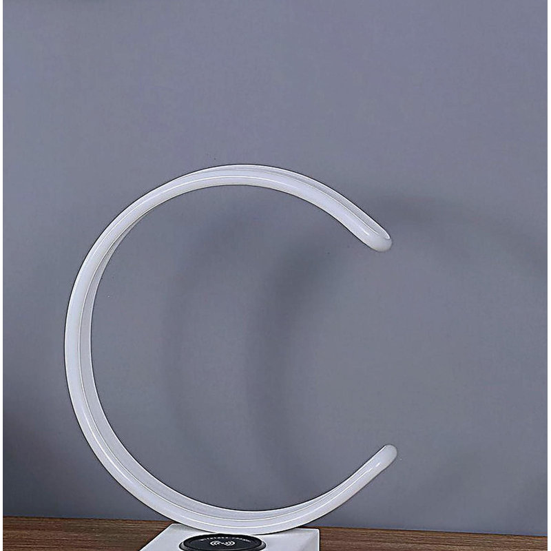Lampe de table 13,5 "en forme de C avec port USB / chargeur sans fil