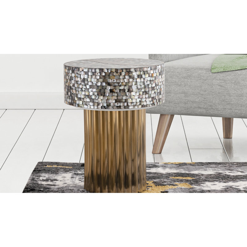 Table de bout moderne luxueuse en nacre ornée d'un acier inoxydable chic et robuste
