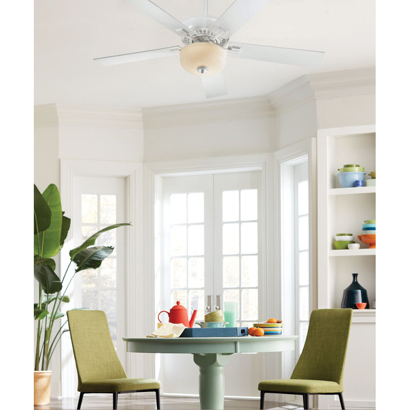 Ventilateur de plafond standard à 5 pales de 52 po avec ensemble d'éclairage inclus Varhudi