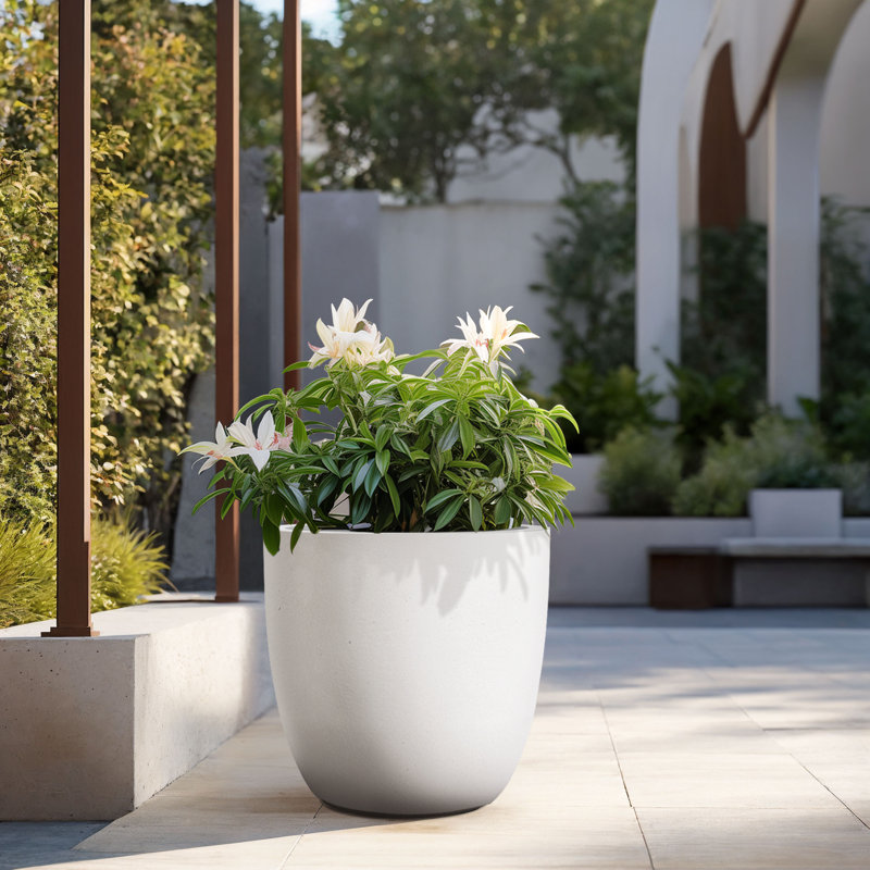 Pot à fleurs fait à la main Larney, Blanc éclatant, H 16,93 po x l 17,72 po x P 17,72 po