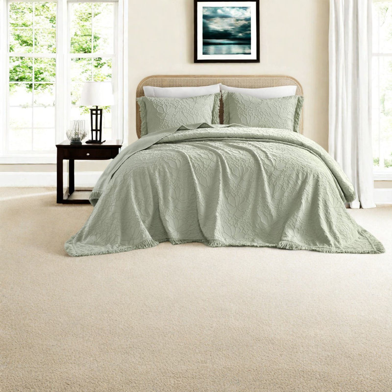 Ensemble de très grande literie pour très grand lit, maison de campagne en coton et en polyester