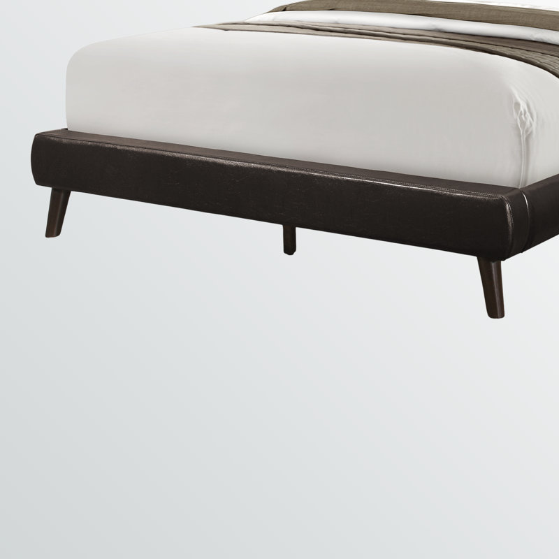 Grand lit Solinus avec aspect en cuir brun, H 45,04 po x l 70,21 po x L 87,06 po