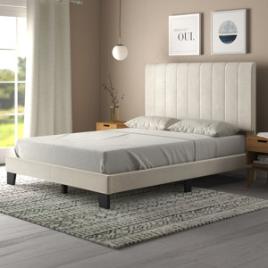 Angiola Tufted Upholstered Bed  (Full Size)