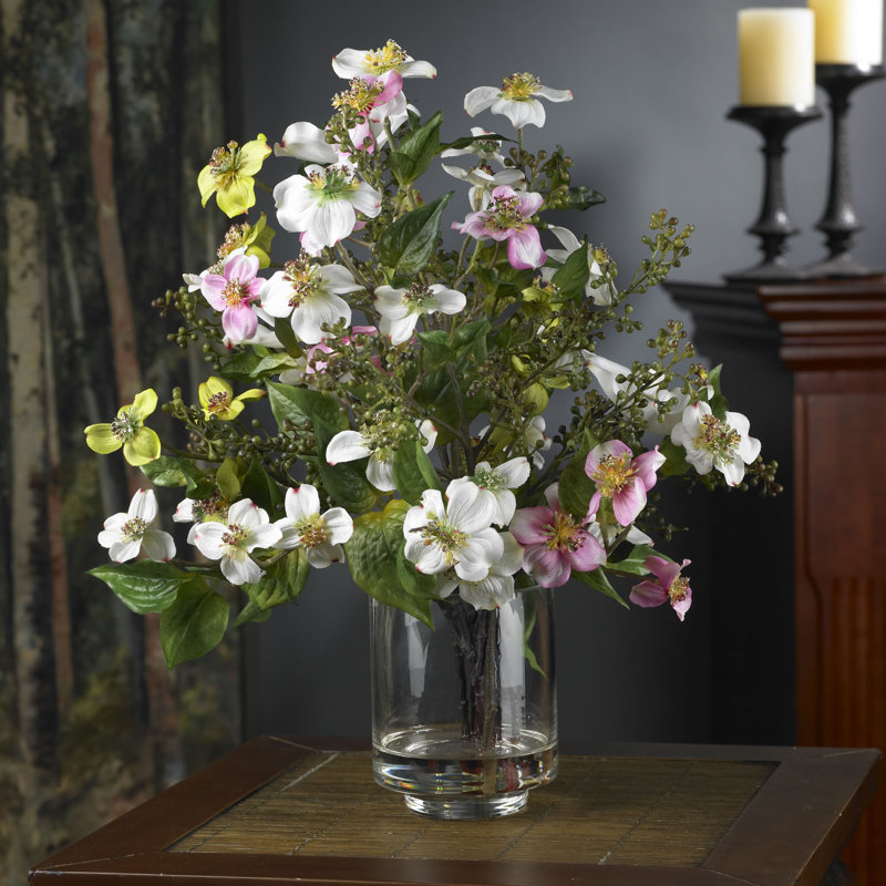 Arrangement floral mélangé à vase
