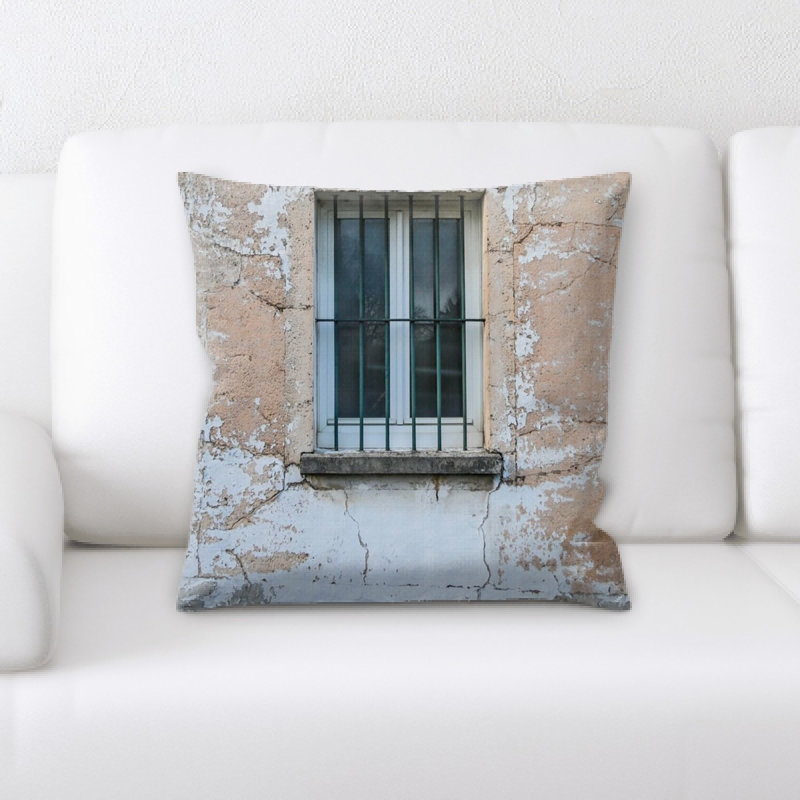Coussin ancien et abandonné Loehr