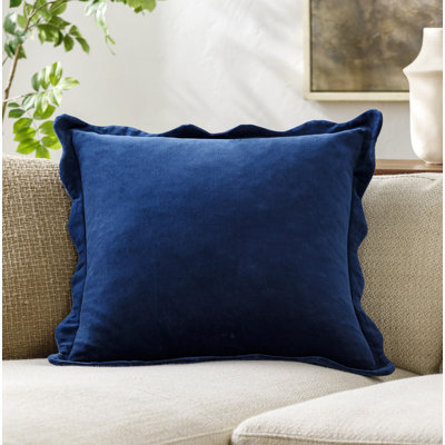 Collier Scalloped Edges Throw Pillow
