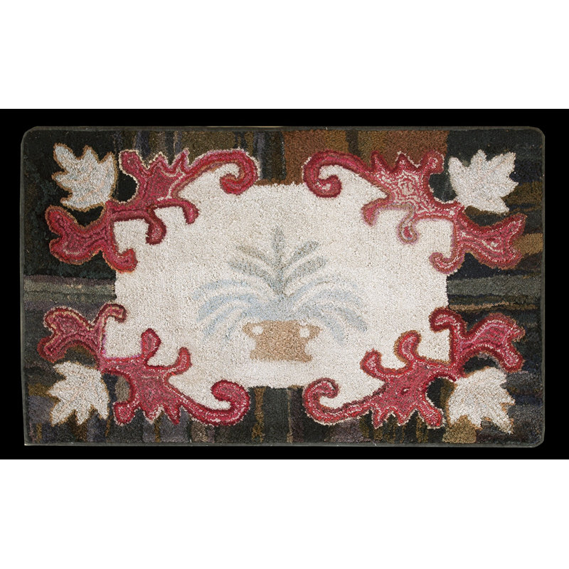 Late 19th Century Antique Ivory American Vase Folk Art Pattern Hooked Rug
