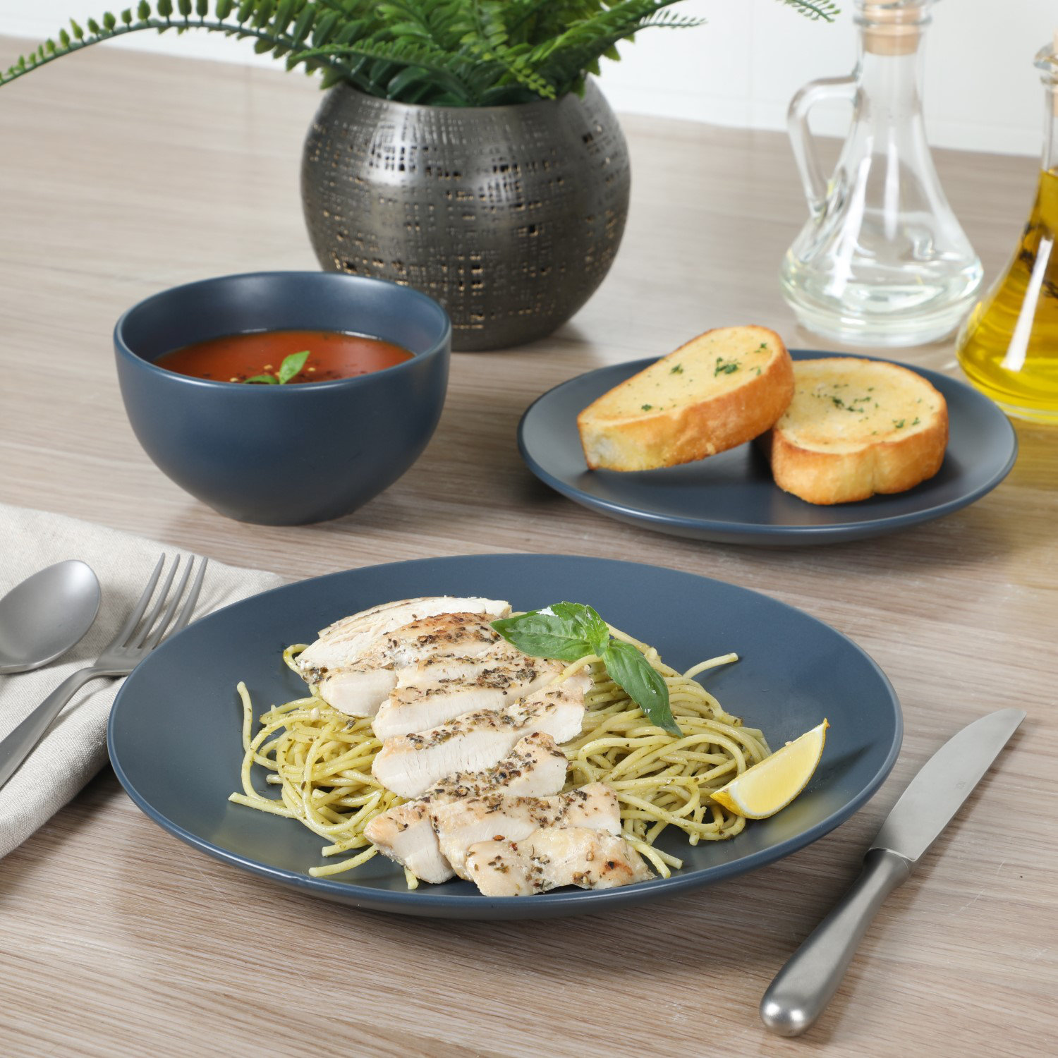Queenslane Stoneware Dinnerware Set, Blue