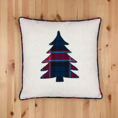 Tartan Pattern Christmas Tree Print With Polyester Insert Pillow