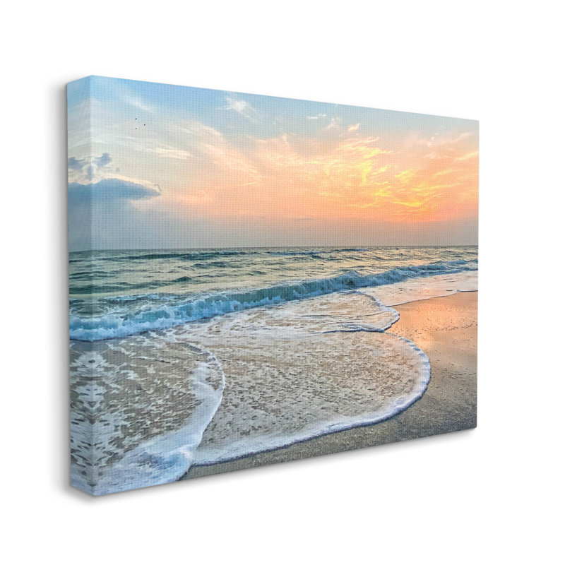 «Vast Panoramic Beach Layered Waves» par Mary Lou, photographie sur toile tendue, H 24 po x l 30 po x P 1,5 po