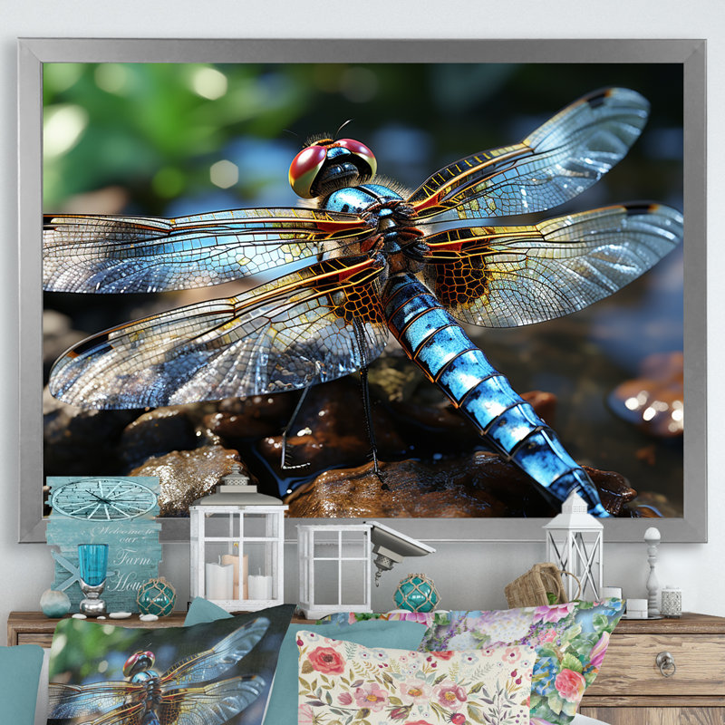 «Blue Fluttering Dragonfly I», art mural libellule, Cadre de coin argenté fermé, H 34 po x l 44 po x P 1,5 po